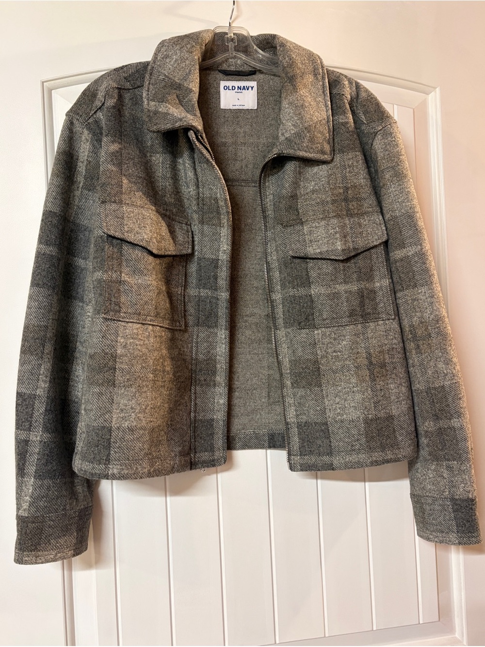 Old Navy Women's Gray Plaid Shacket